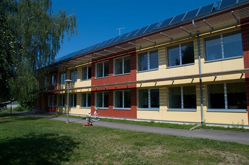 通过被动房屋组件翻新，在爱沙尼亚瓦尔加幼儿园